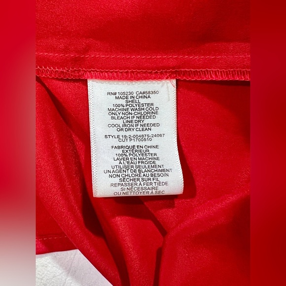 JOIE Red sleeveless split V neck top size M. - Picture 9 of 11